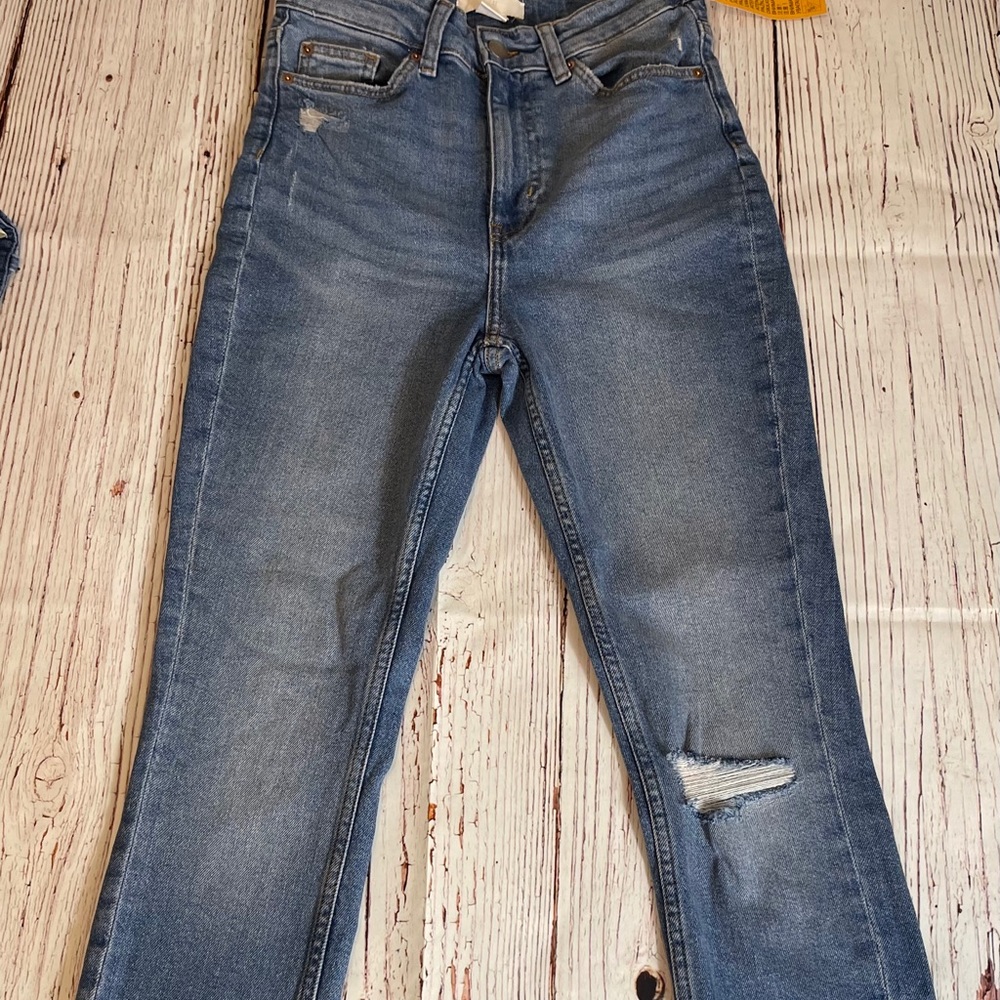 H&M distressed high waist skinny Jean size 4